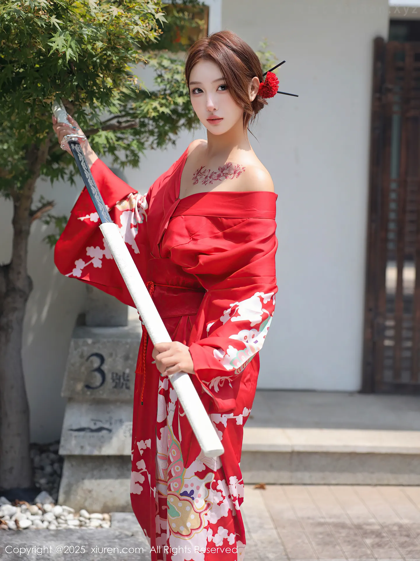 图片[3]-[XiuRen秀人网]VOL.10683 模特金允希Yuki户外性感红色和服半脱秀完美身材惹火诱惑写真80P-秀人网官方网站